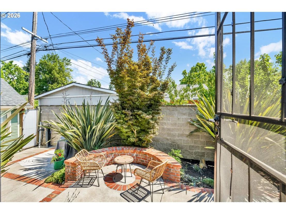 Photo of 39 ASH ST