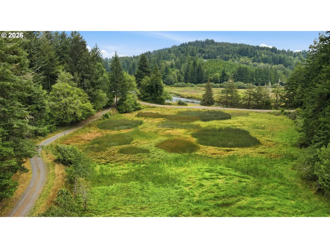 Photo of 61370 OLD WAGON RD