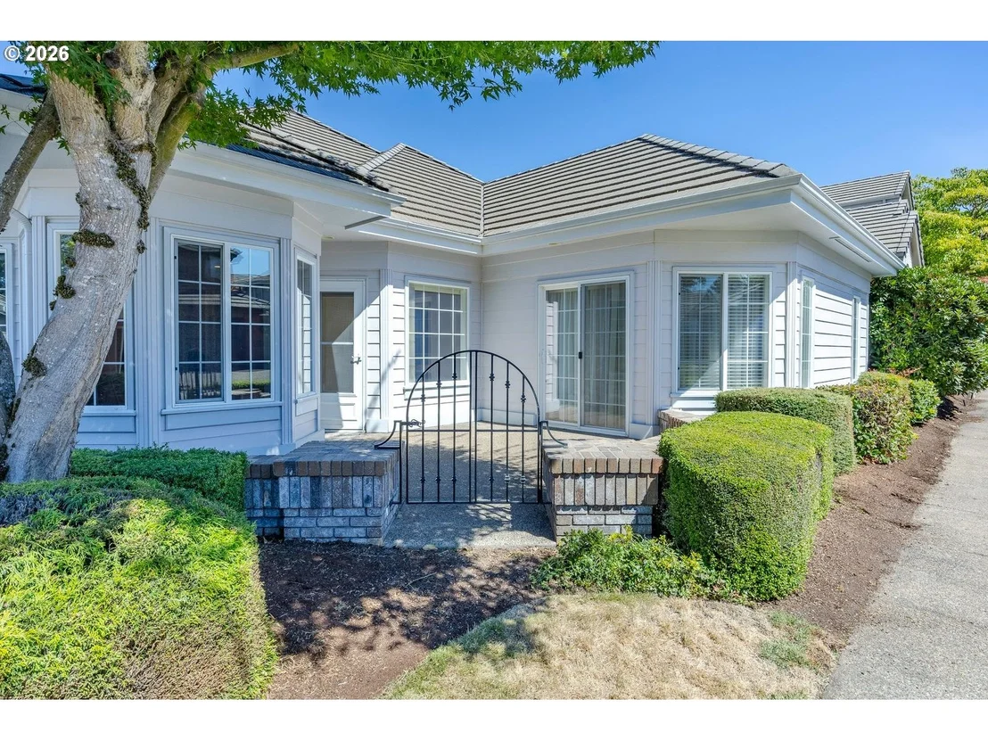 Photo of 3279 Lakemont DR