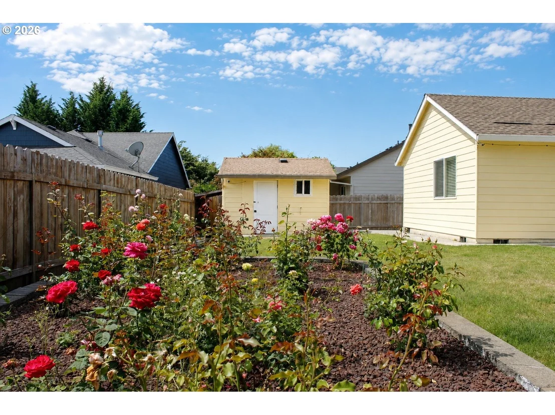 Photo of 19196 WINDMILL DR