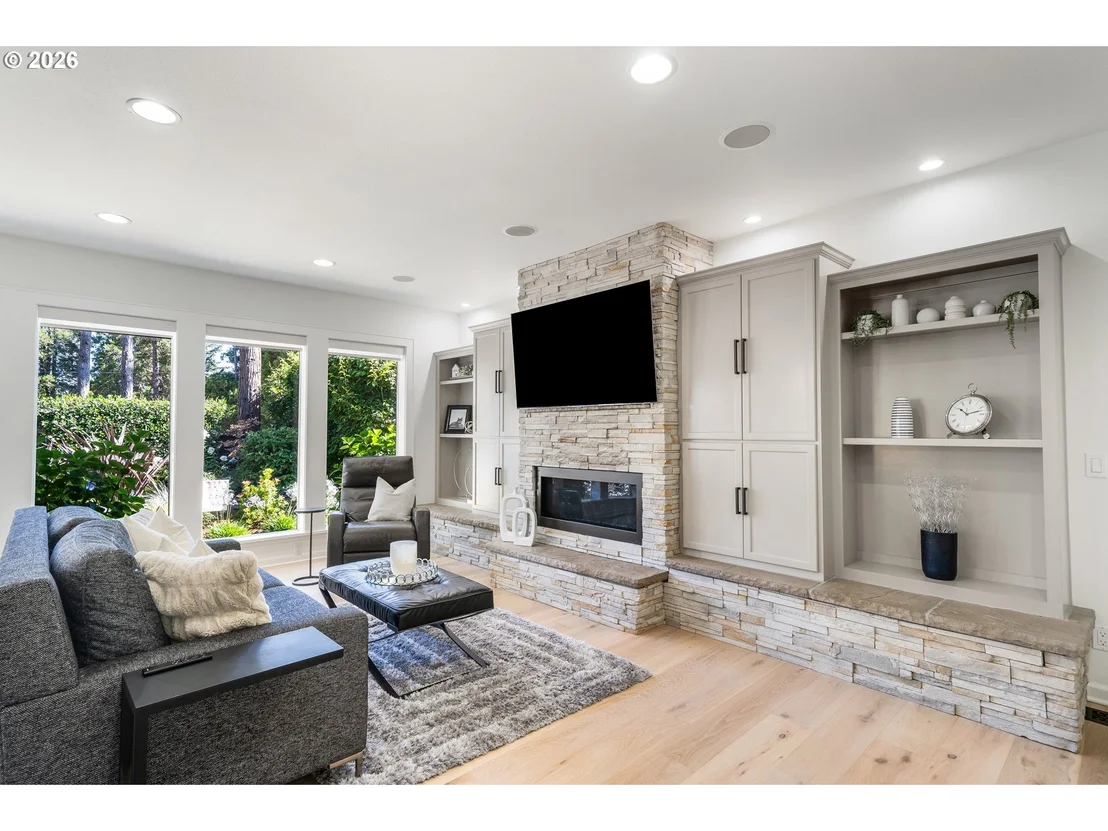Photo of 673 SHORELINE WAY
