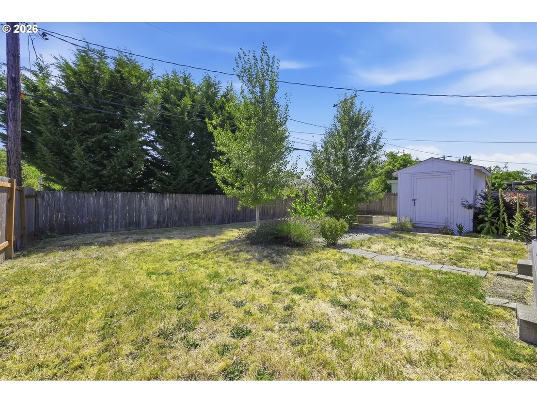 Photo of 1385 PARKER ST