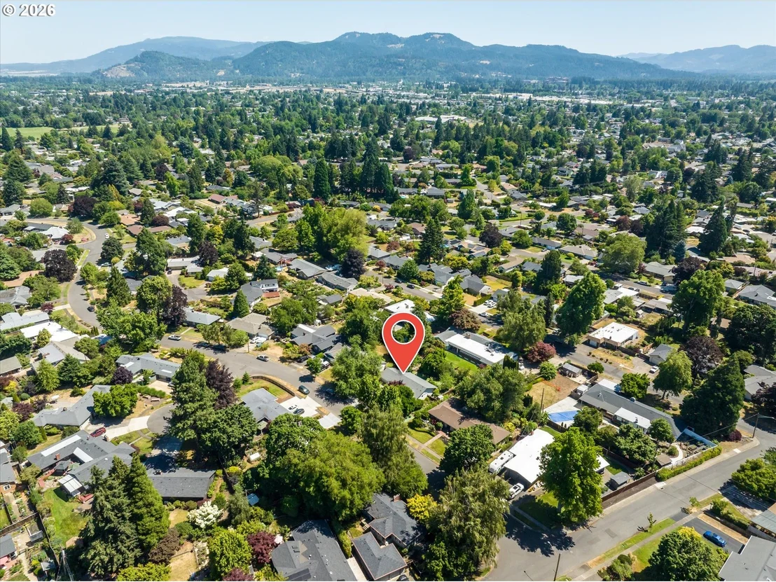 Photo of 243 DARTMOOR DR