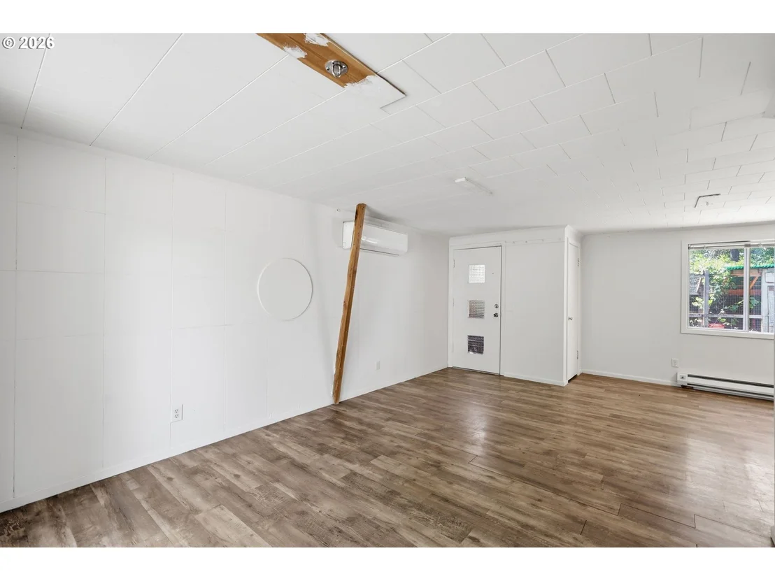 Photo of 605 KOURT DR