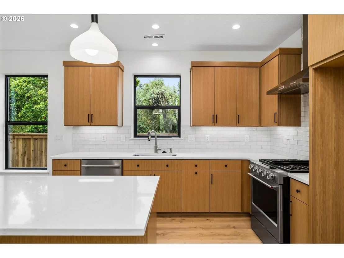 Photo of 89 CHURCHVIEW DR
