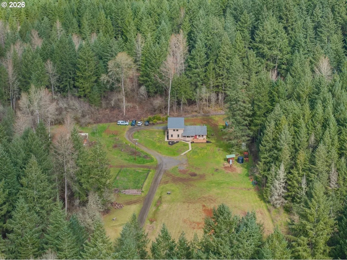 Photo of 40875 PEOPLES DR