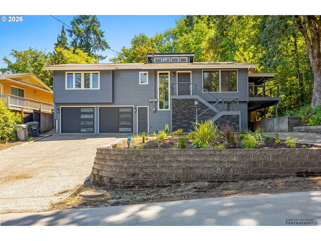 Photo of 2022 FLORAL HILL DR