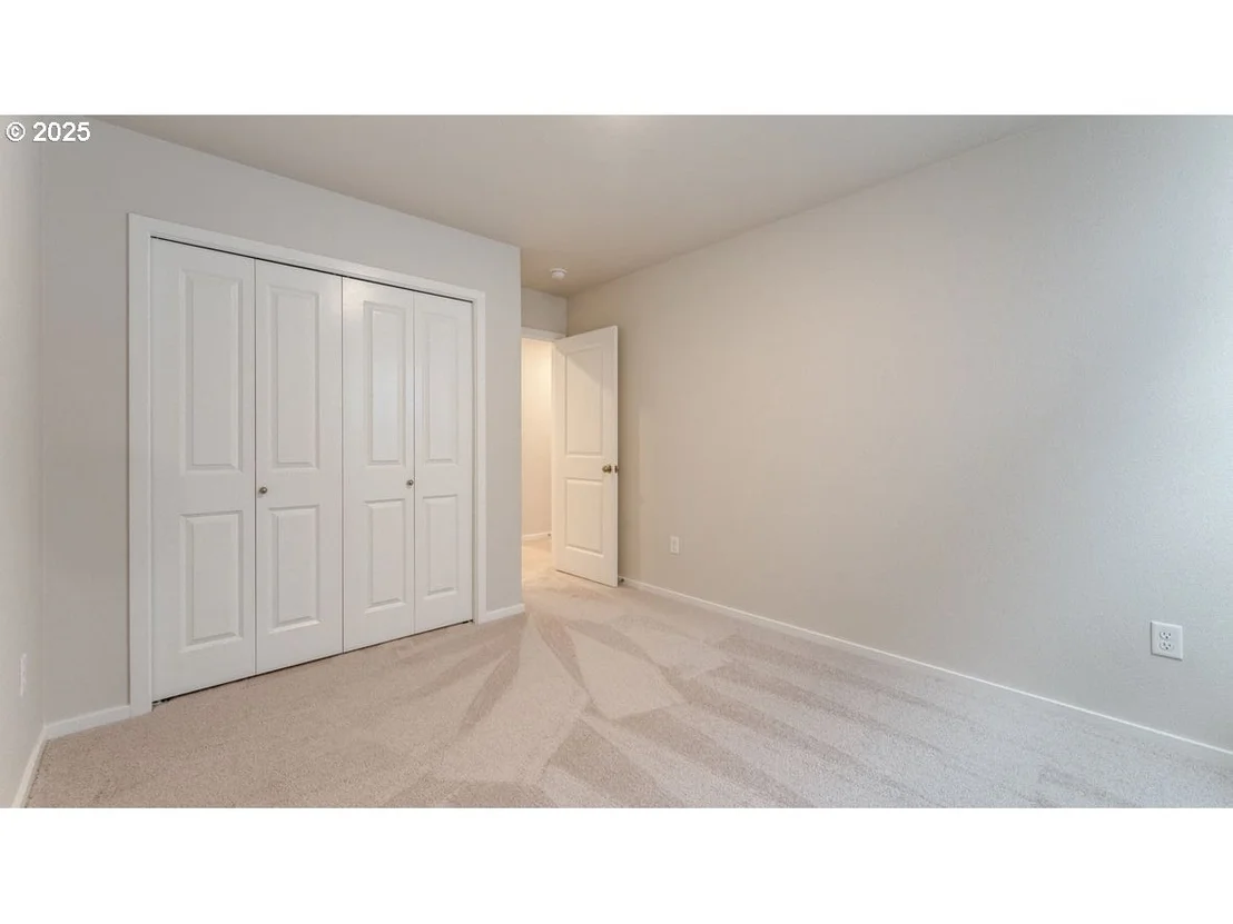 Photo of 4954 Dilling AVE NE