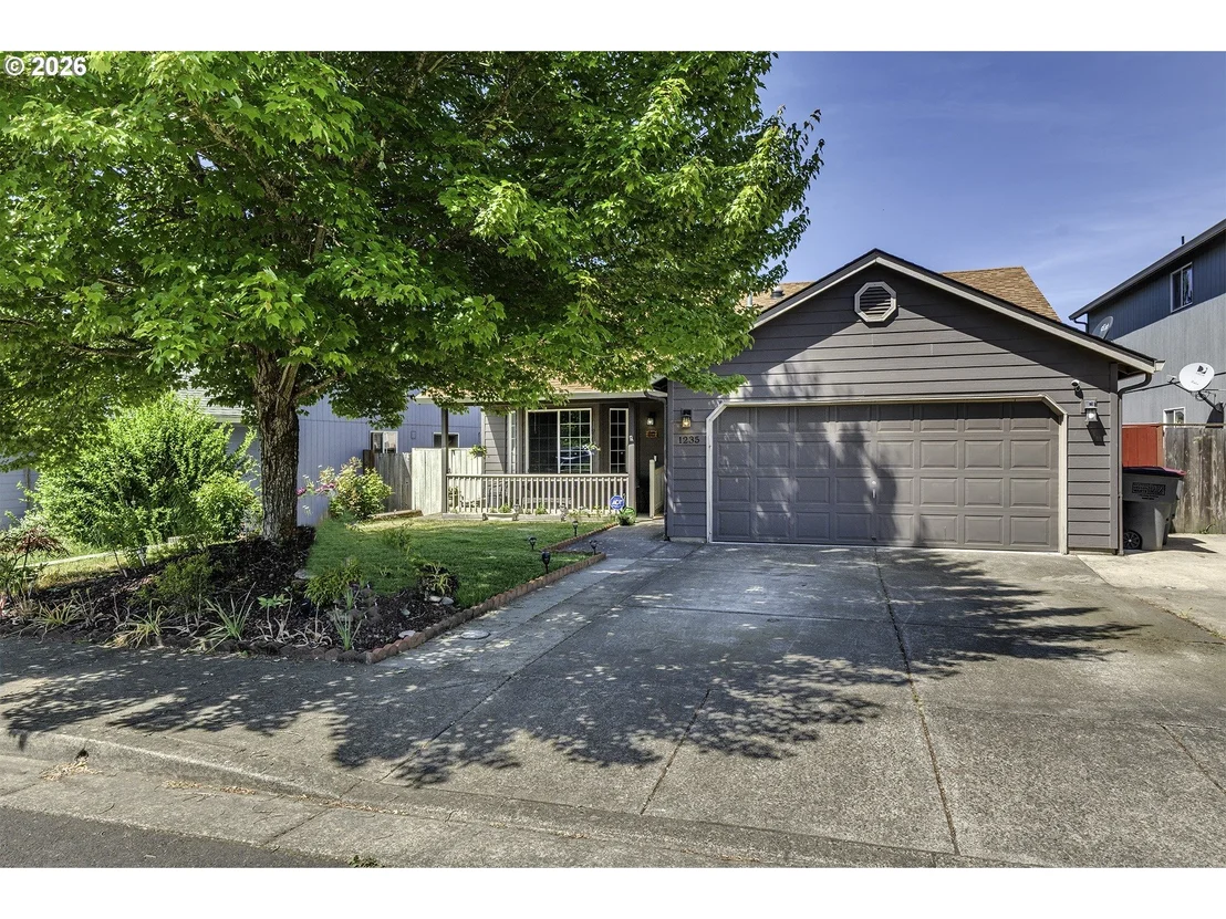 Photo of 1235 CRYSTAL LN