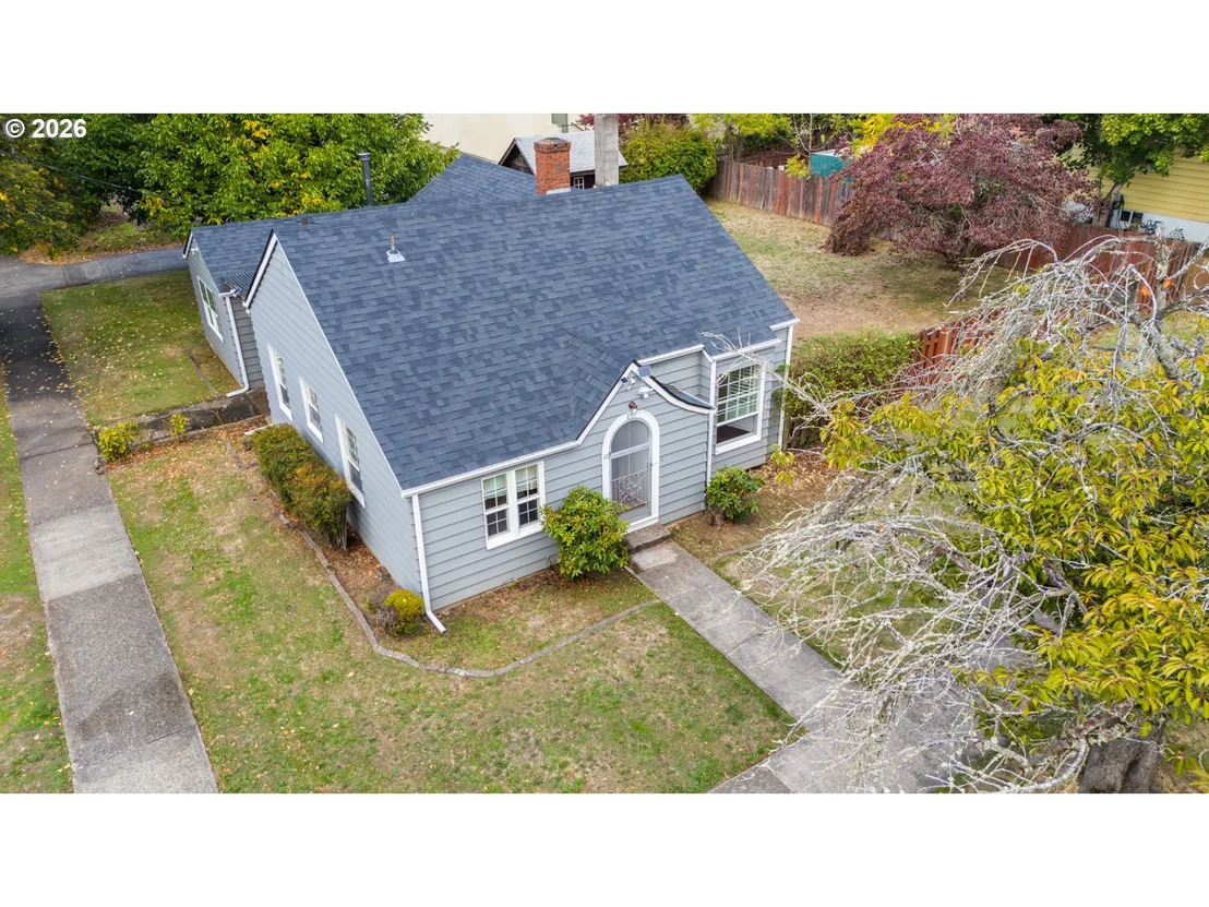 Photo of 495 20TH ST SE