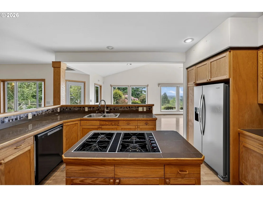 Photo of 720 KINGS AVE