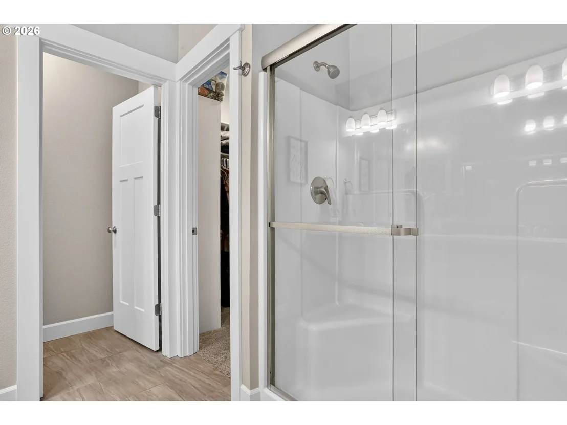 Photo of 1094 NE REGAN HILL LOOP