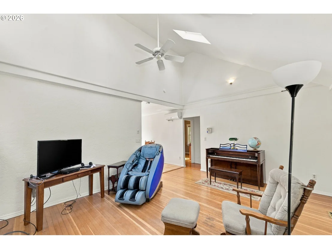 Photo of 580 HORN LN