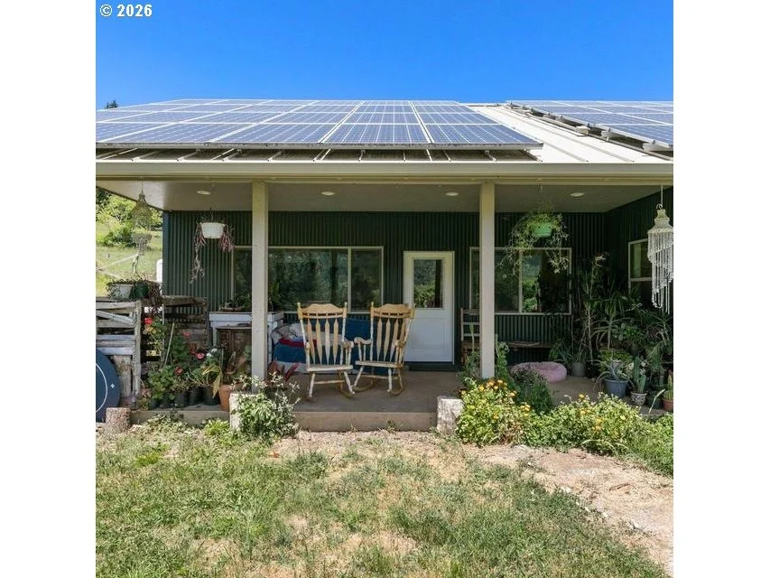 Photo of 1104 1106 Upper Cow Creek RD