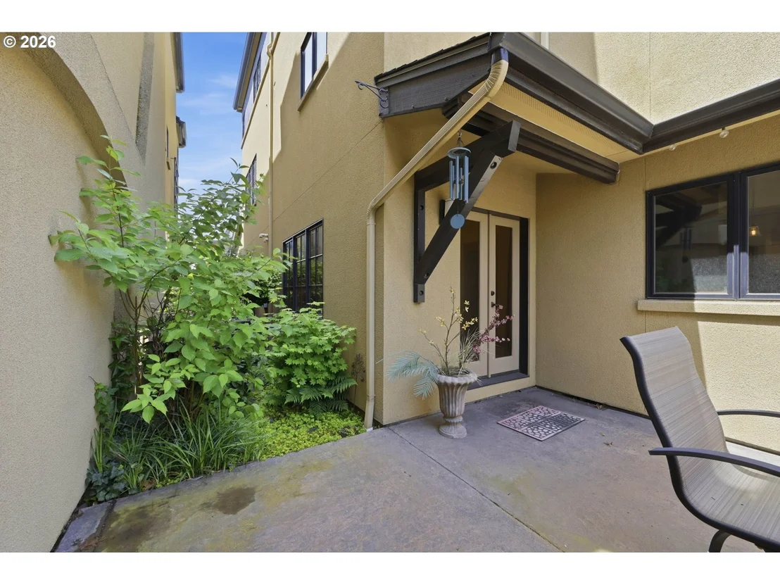 Photo of 2909 LORD BYRON PL