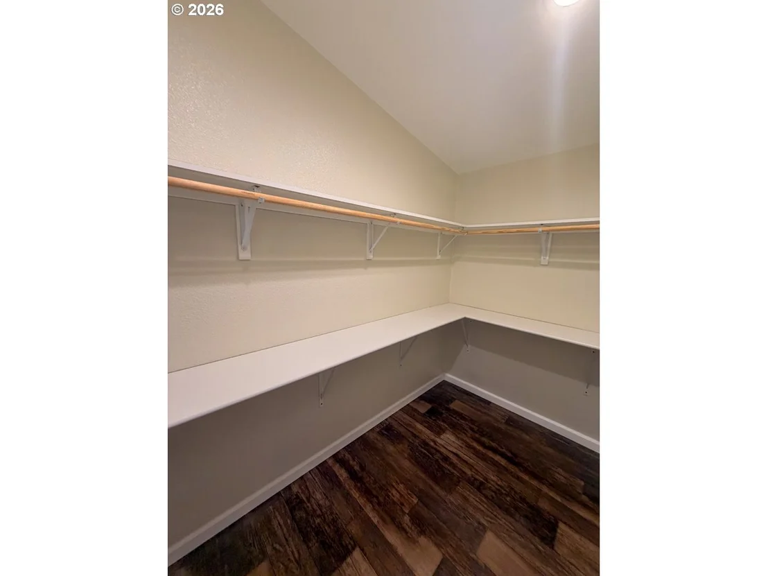 Photo of 1060 CEDAR LOOP