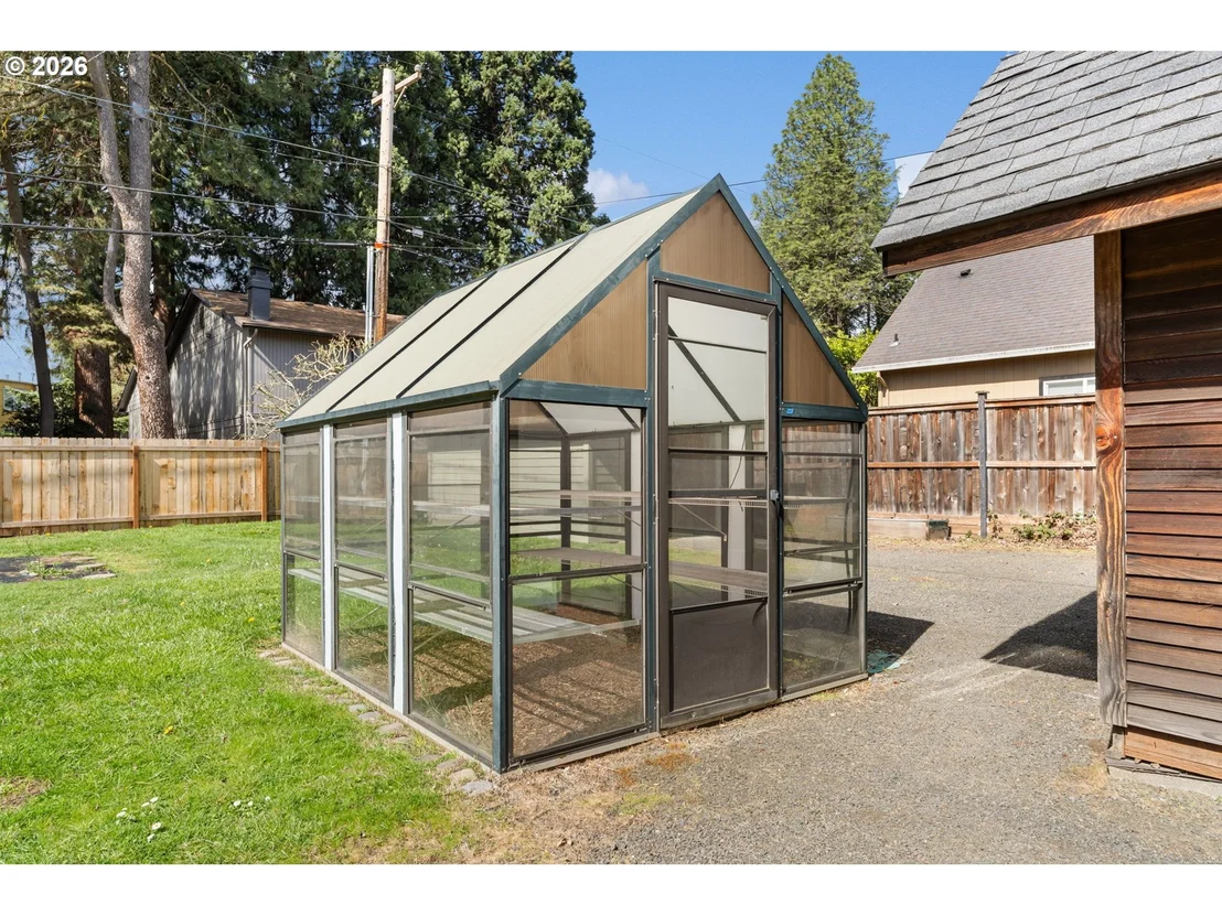 Photo of 394 CHERRY DR