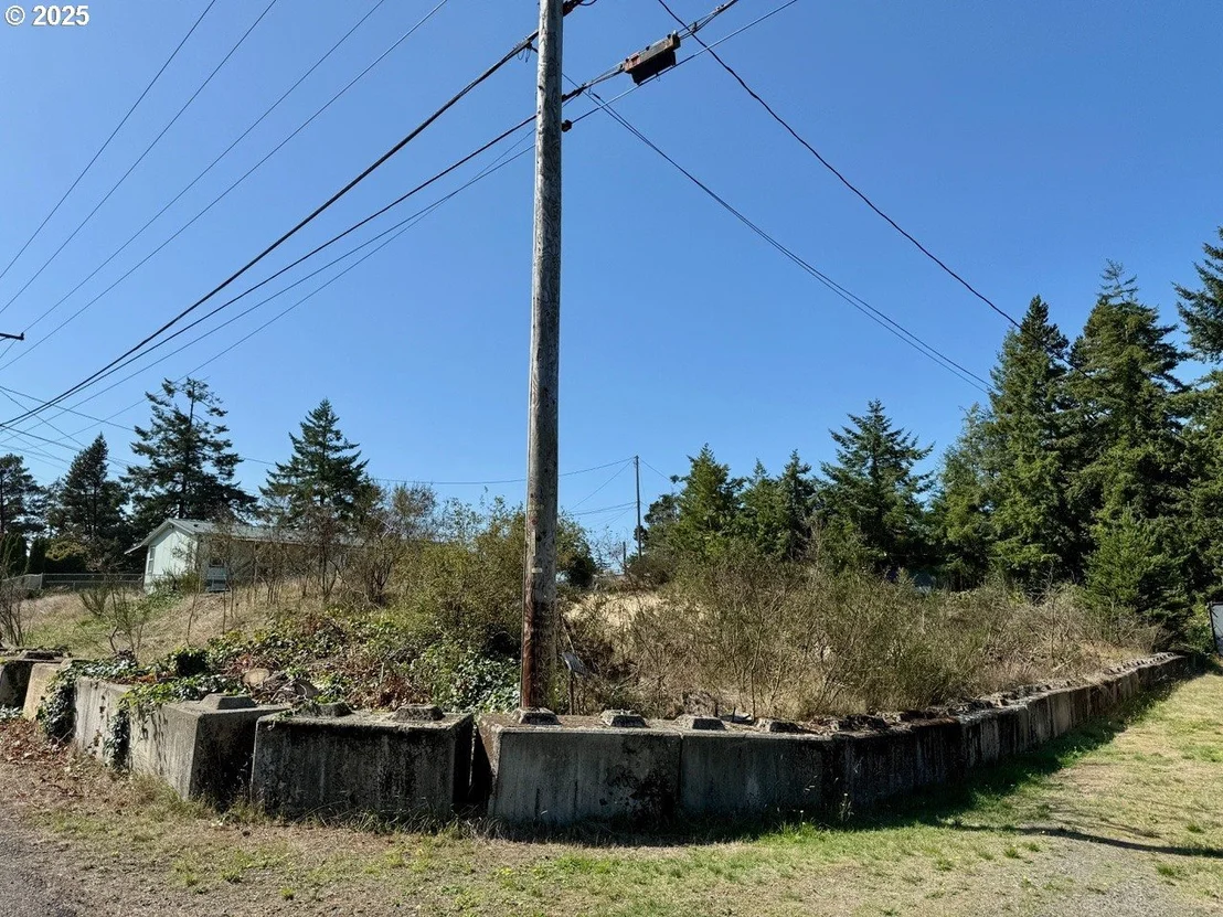 Photo of 68760 Hauser Rd