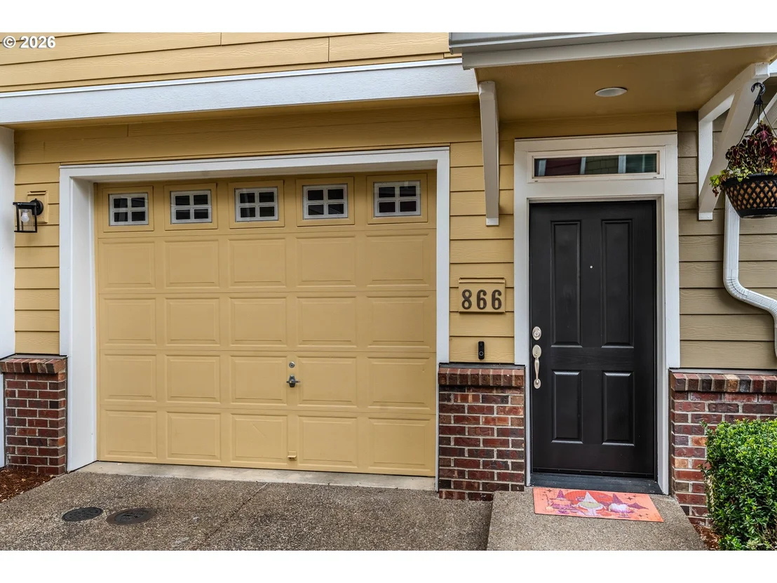 Photo of 866 NW COUNCIL DR