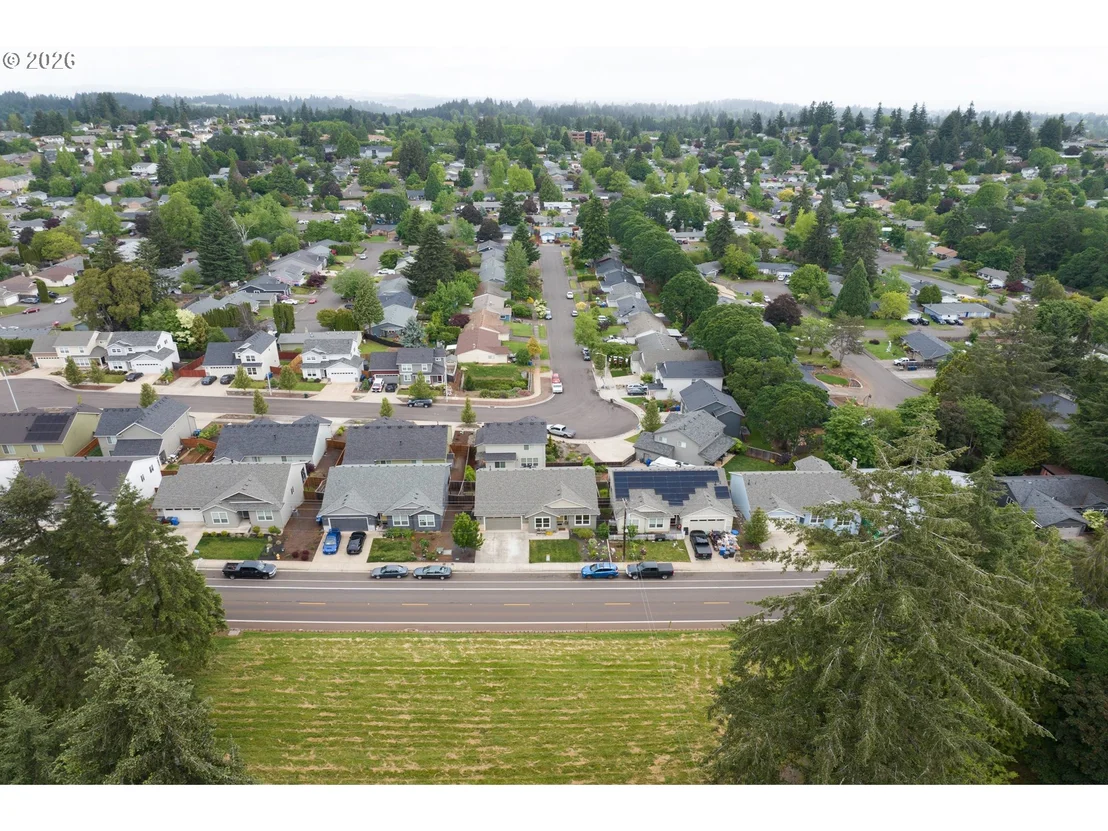 Photo of 2005 DAVIS RD S