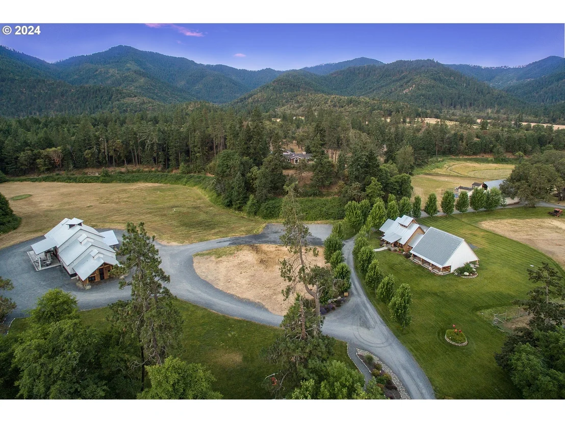 Photo of 11777 Highway 238