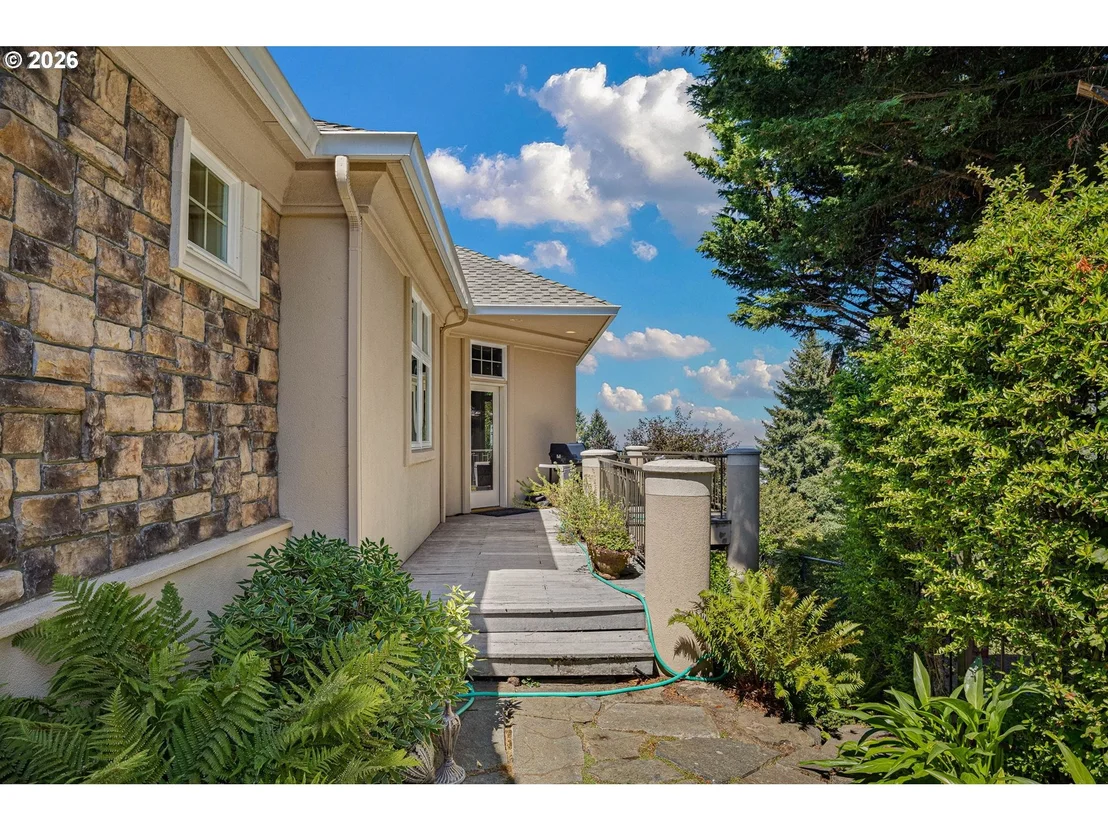 Photo of 2663 RIDGEMONT DR