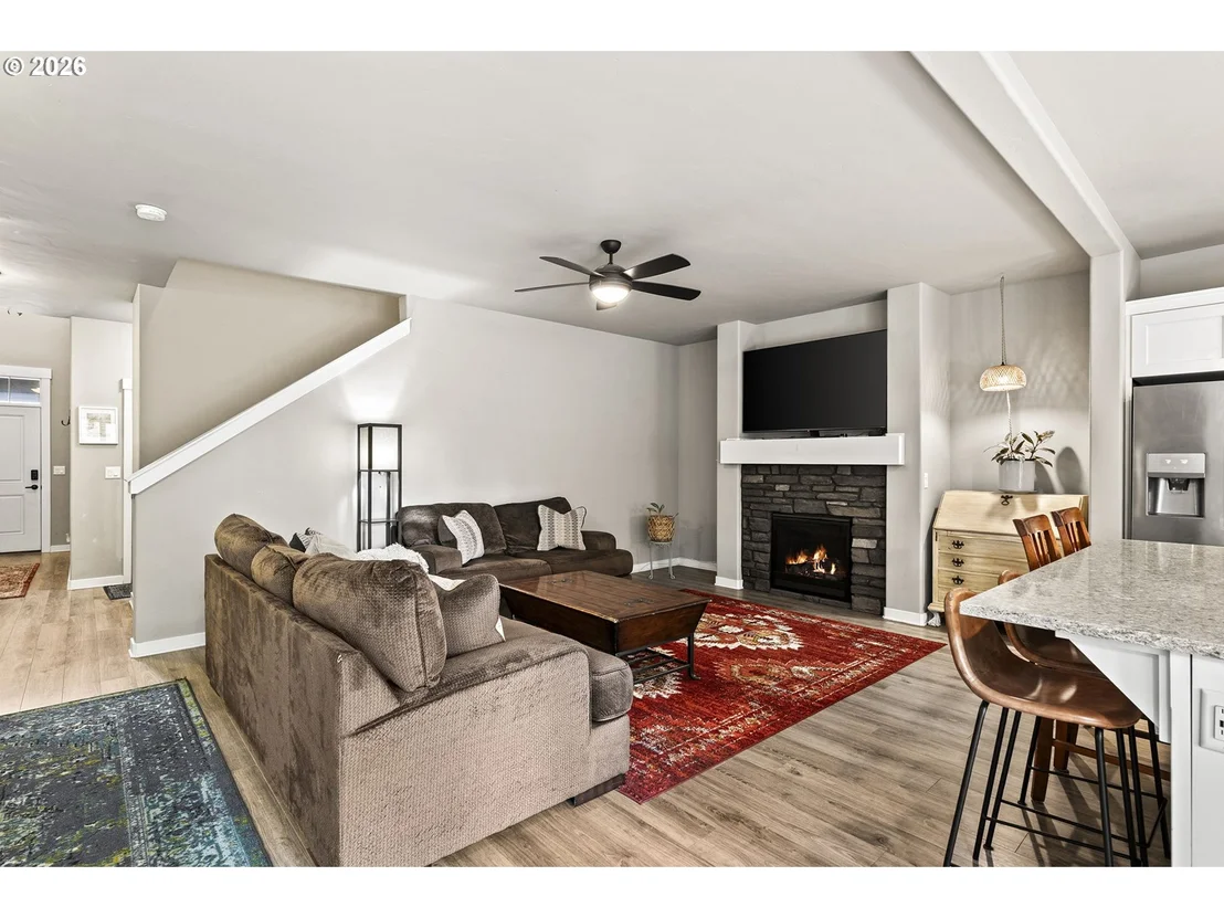 Photo of 60439 HEDGEWOOD LN