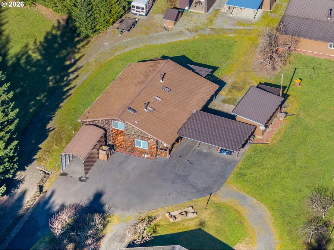 Photo of 711 H AVE