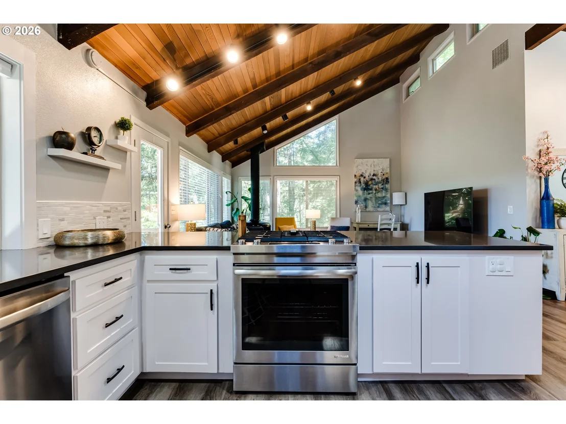 Photo of 3721 PINE CANYON DR