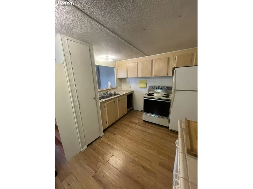 Photo of 3900 COBURG RD