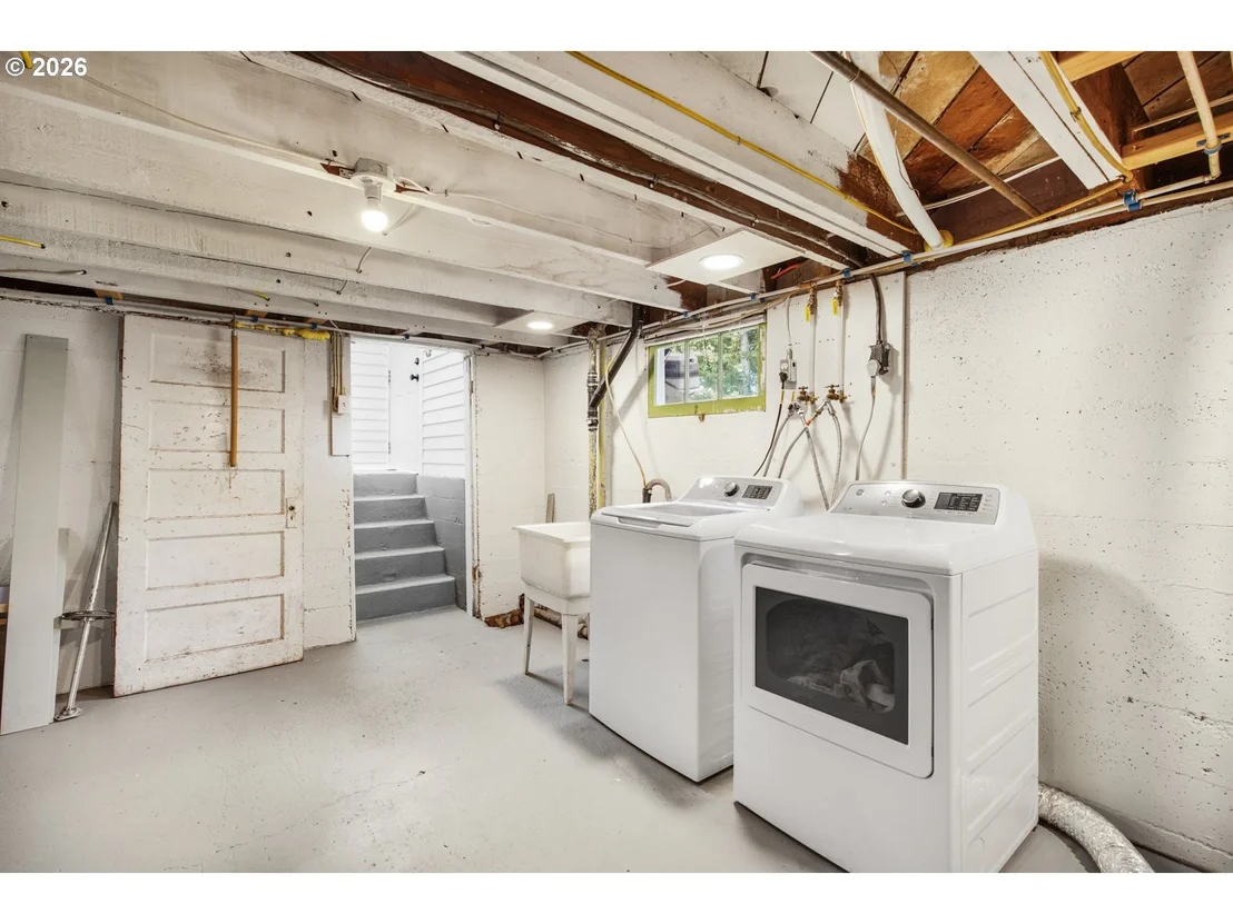 Photo of 122 ROCK ST