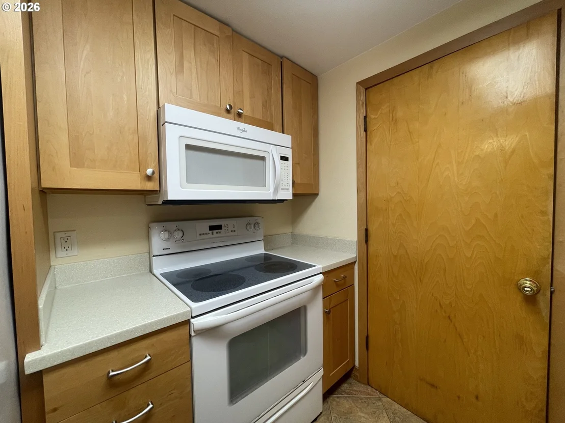 Photo of 853 CLARK ST