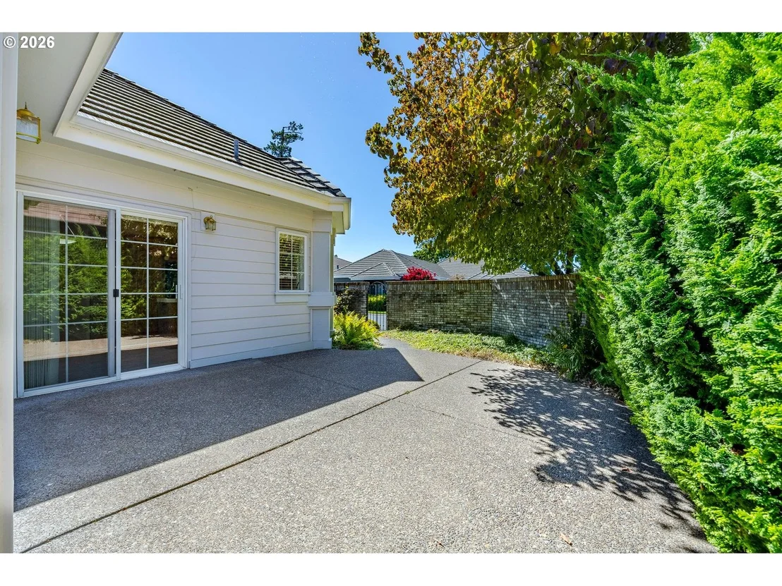 Photo of 3279 Lakemont DR