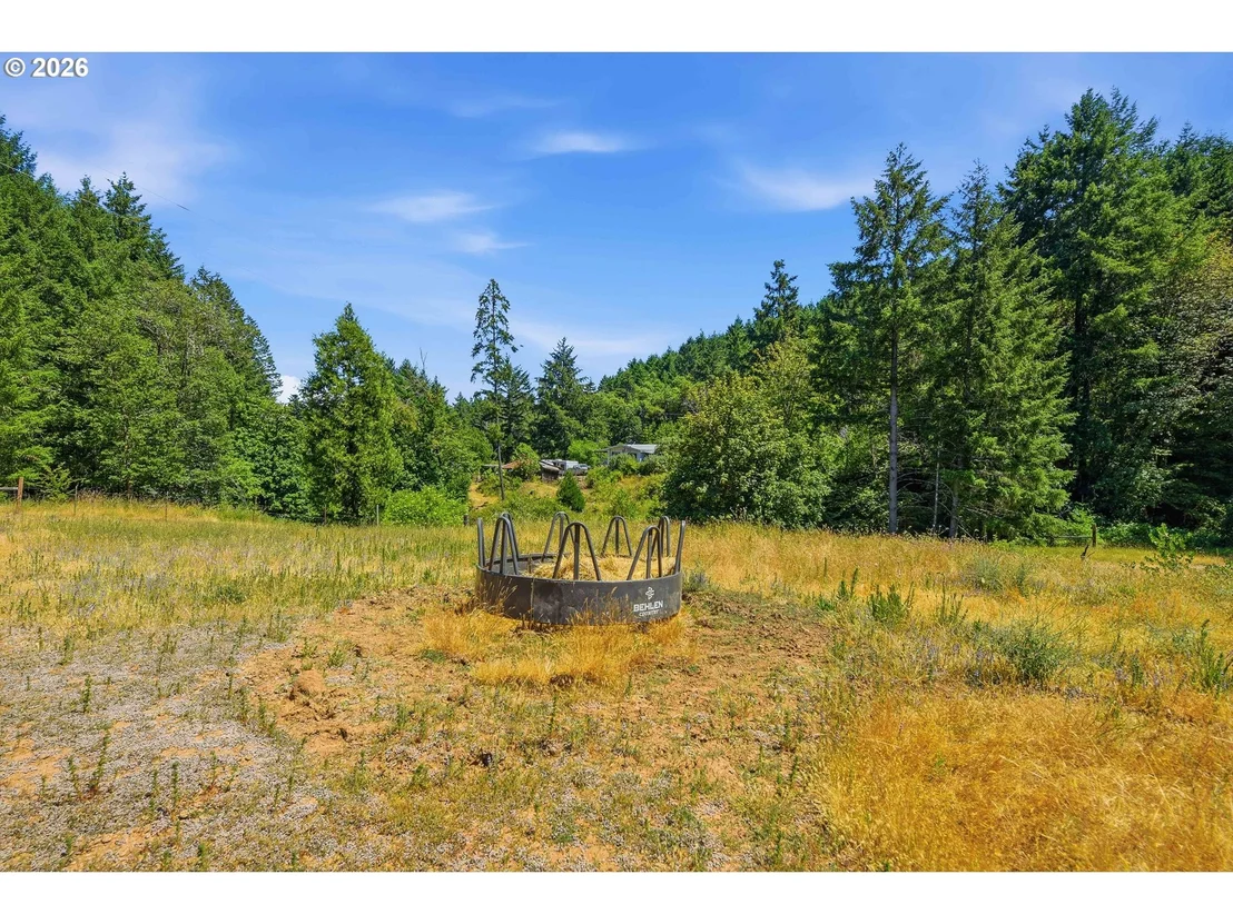Photo of 1060 MURDOCK DR