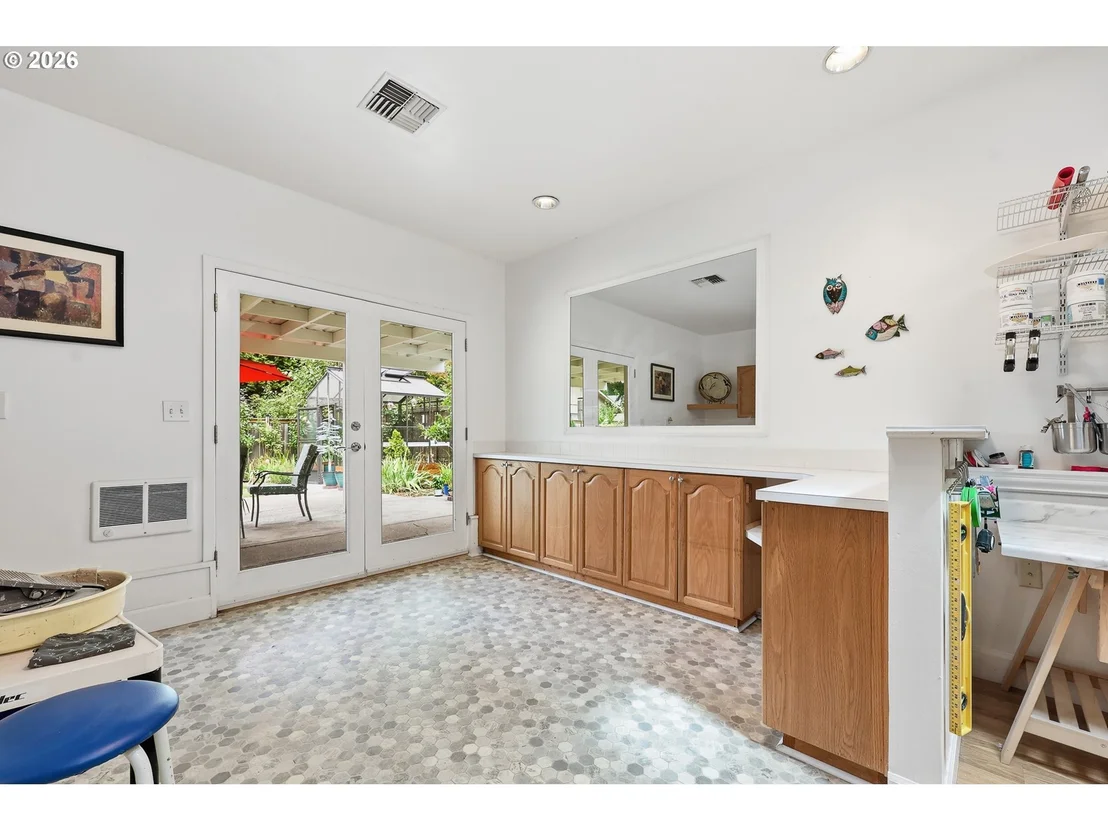 Photo of 595 DARTMOOR DR