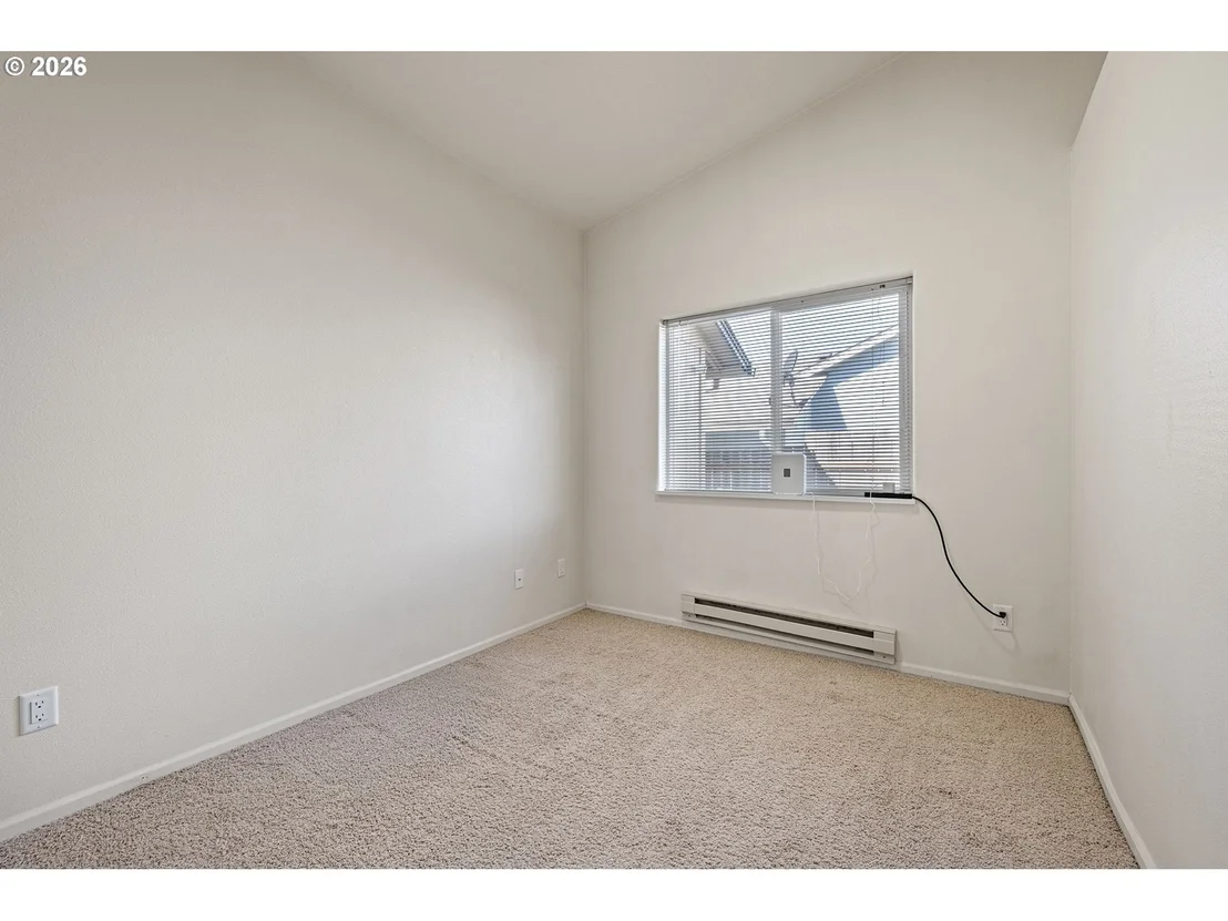 Photo of 850 E BENJAMIN AVE