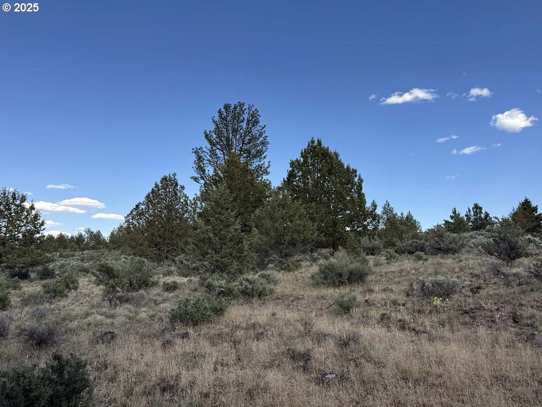 Photo of Unit 300 at HWY 140
