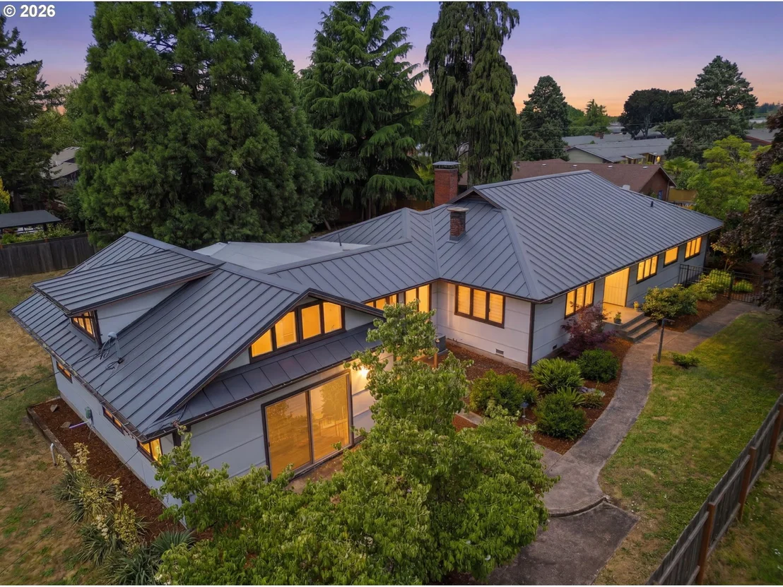 Photo of 110 CORLISS LN