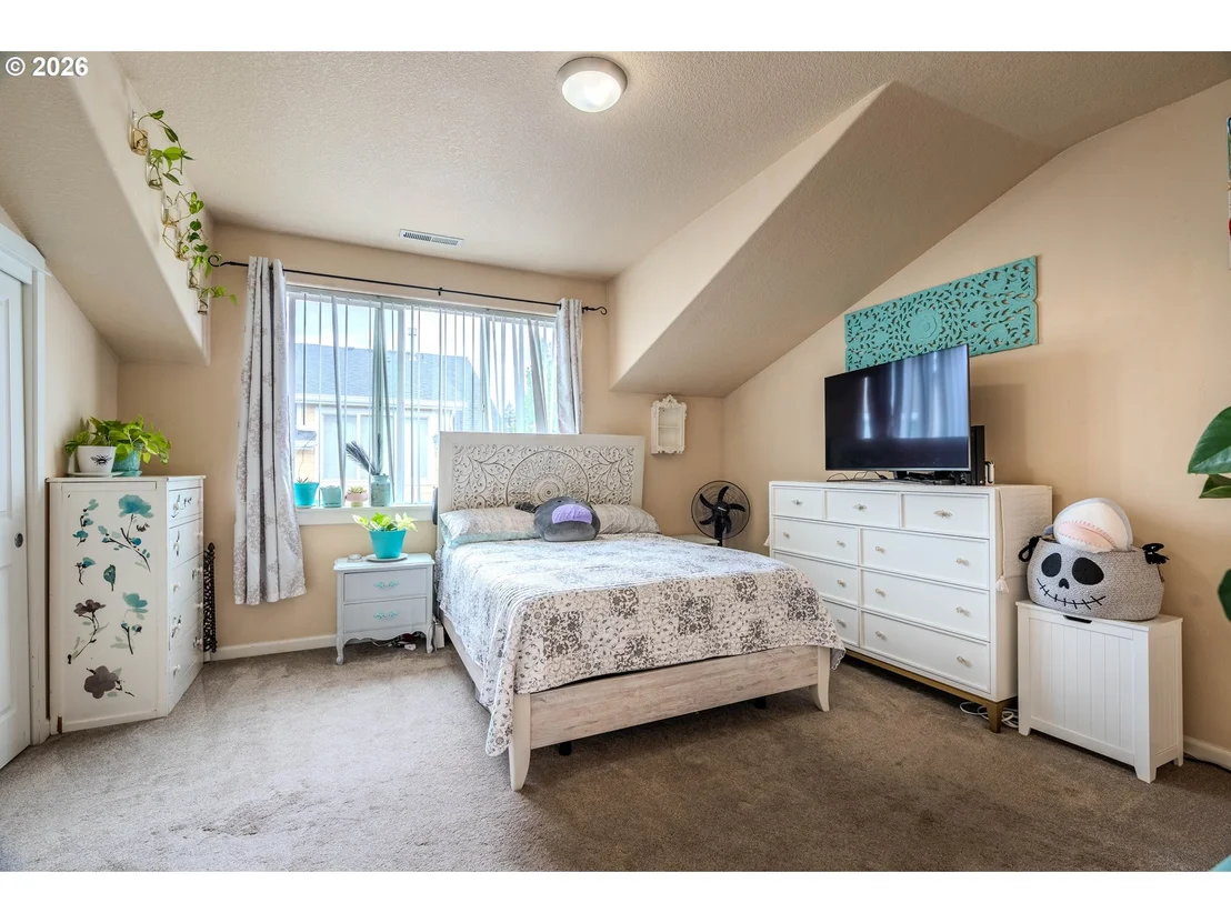 Photo of 866 NW COUNCIL DR
