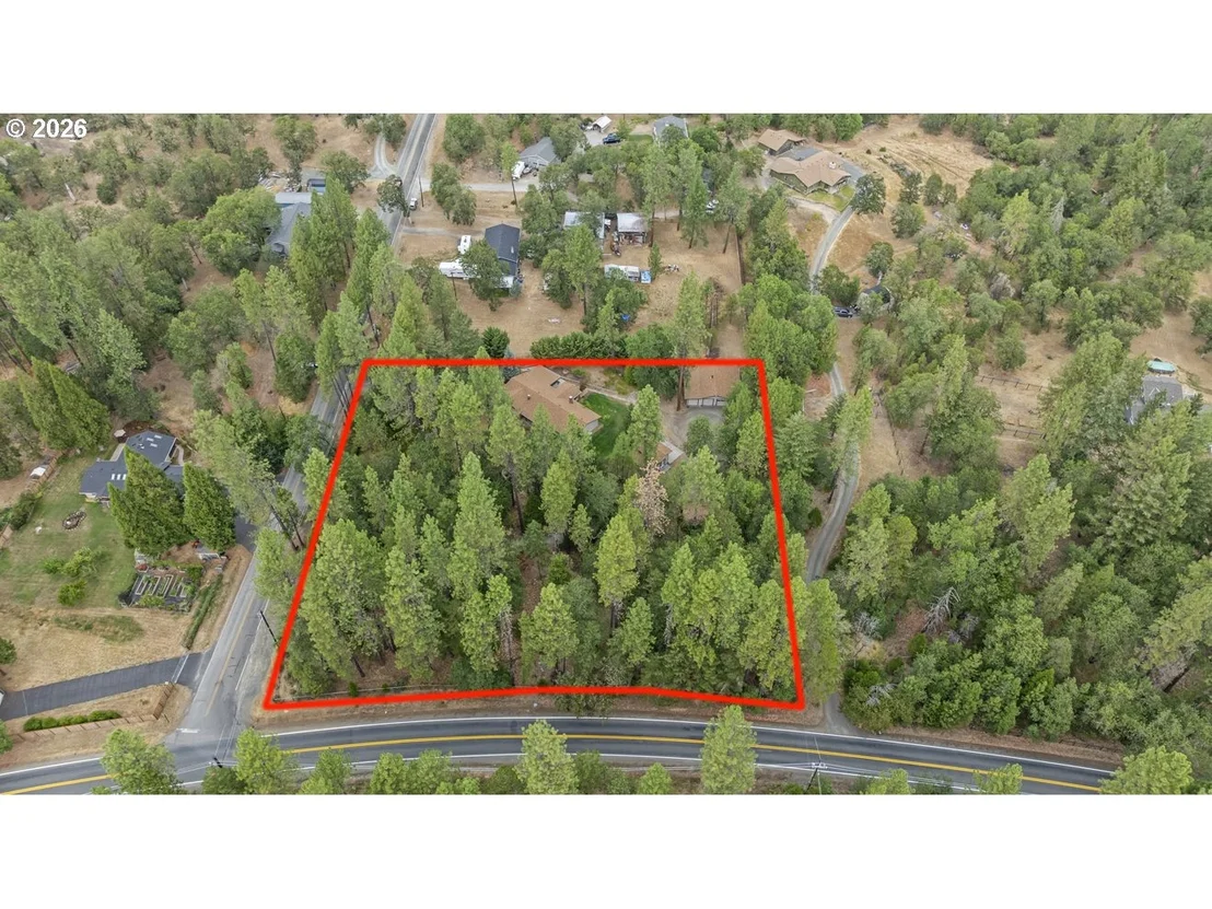 Photo of 135 ROLLING HILLS DR