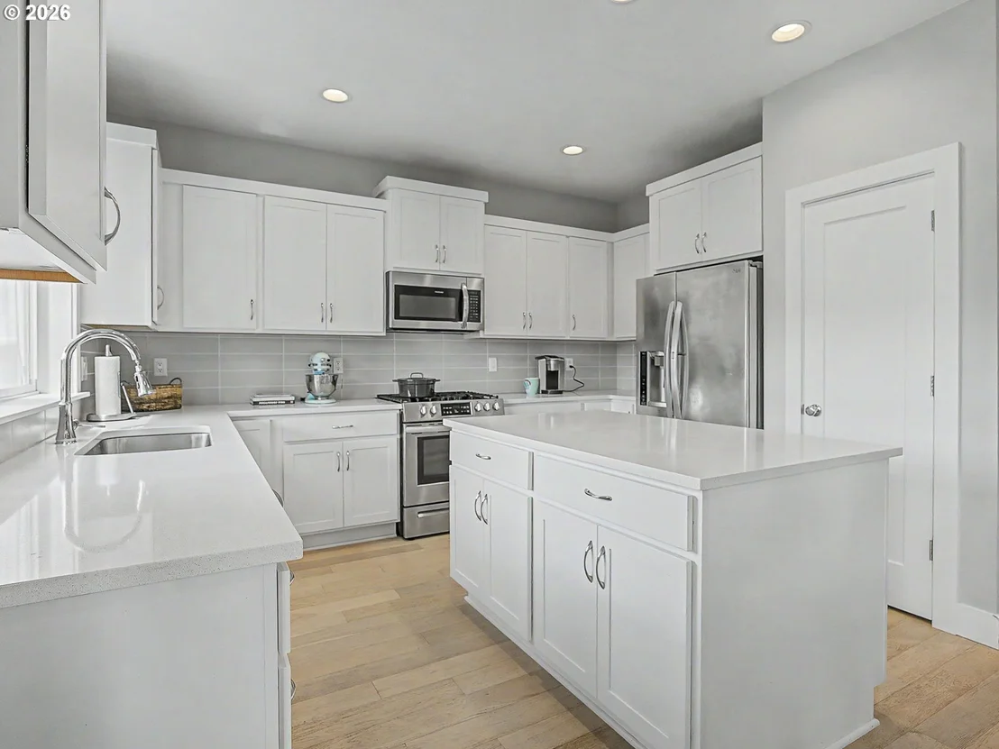 Photo of 37984 JUNIPER ST