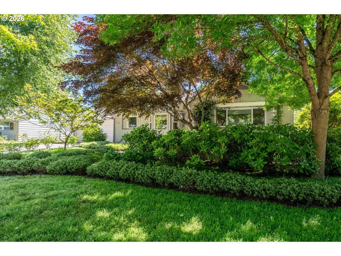 Photo of 243 DARTMOOR DR