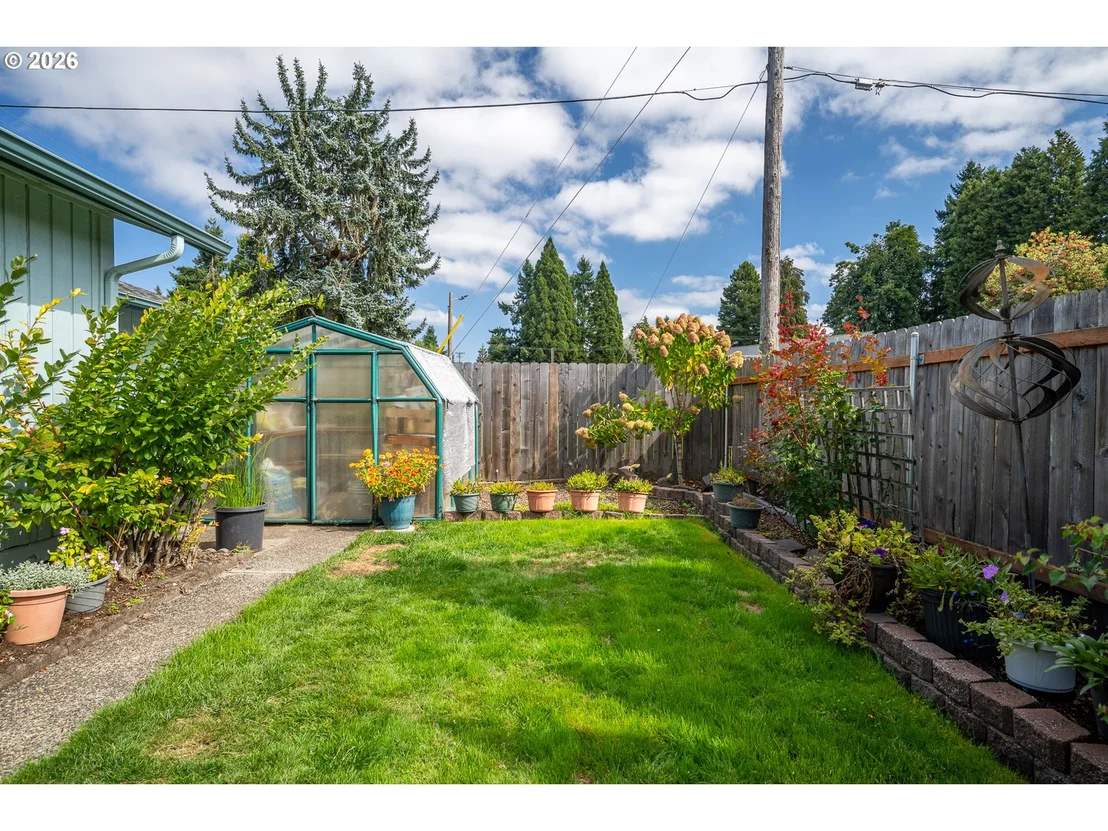 Photo of 6111 THURSTON RD