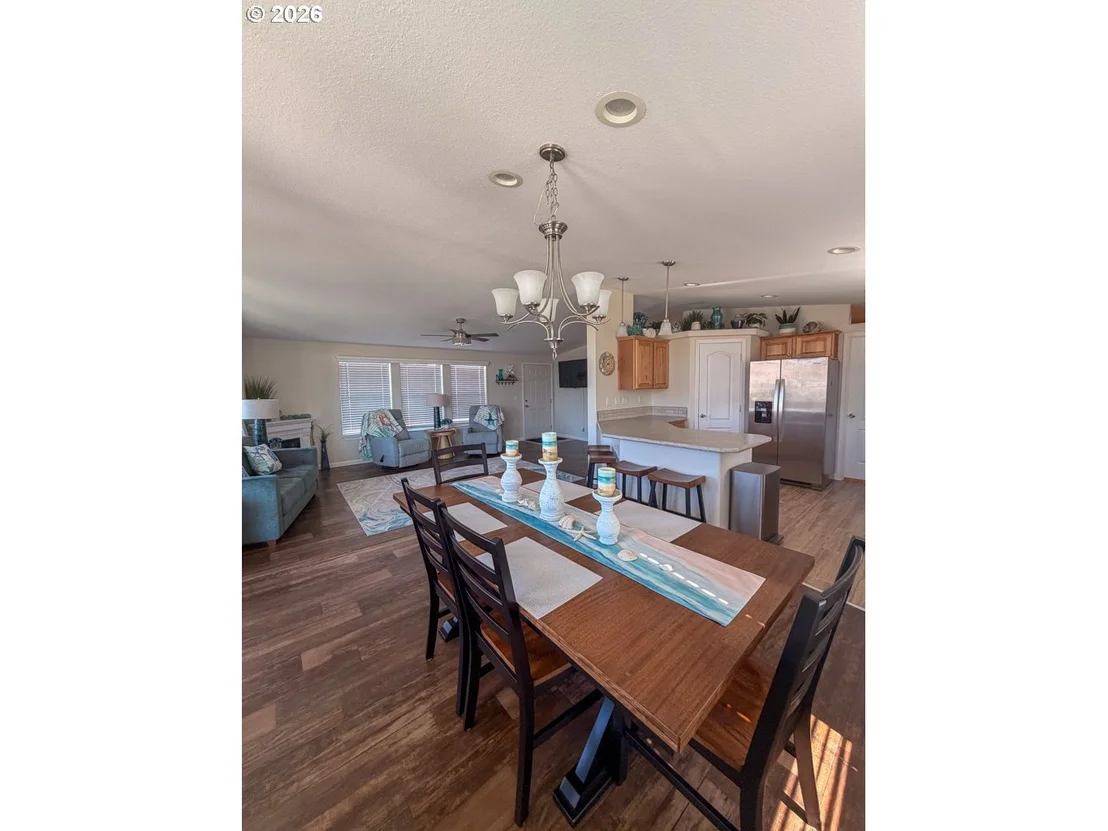Photo of 1060 CEDAR LOOP