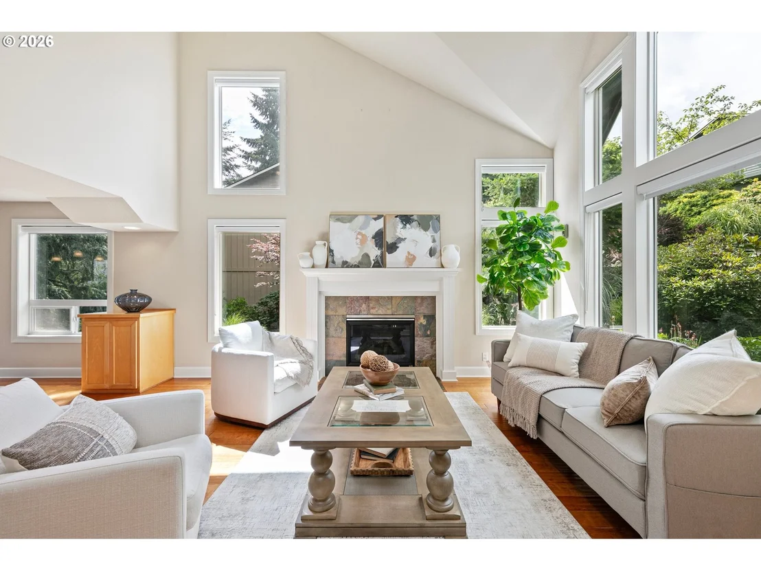 Photo of 3335 BENTLEY AVE