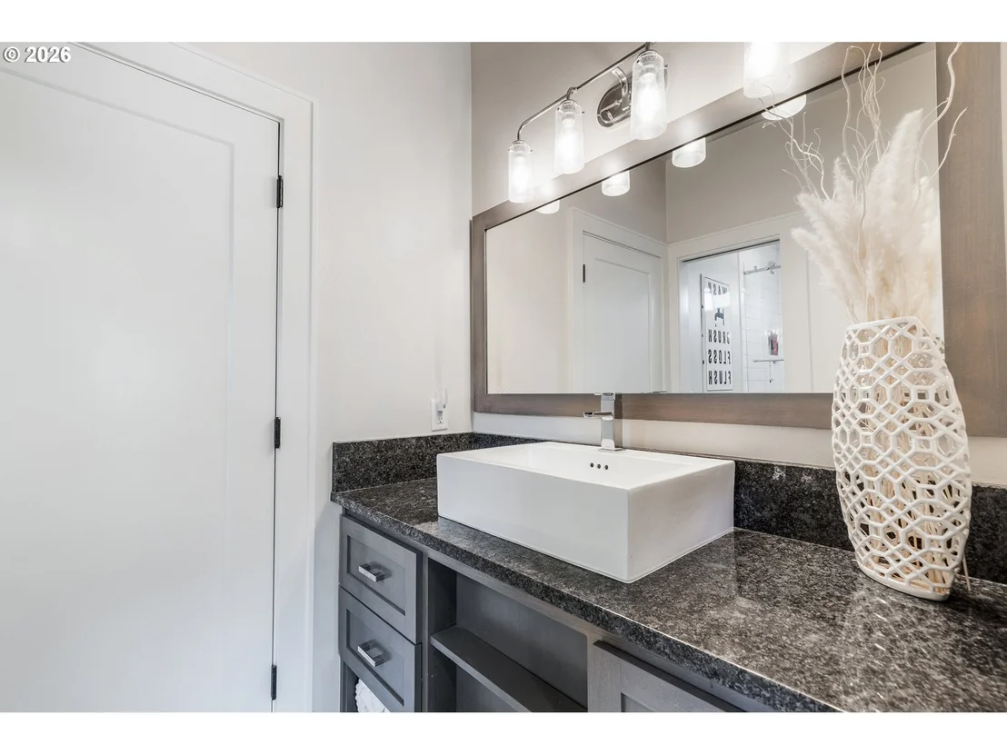 Photo of 673 SHORELINE WAY