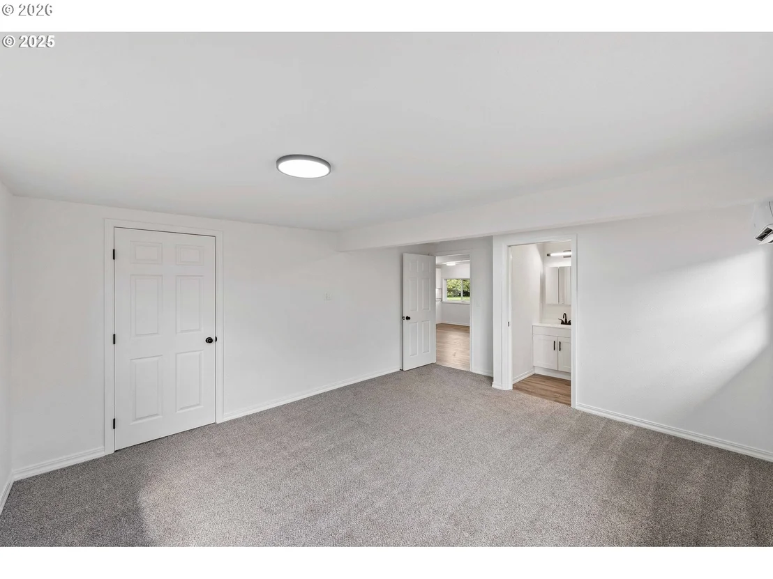 Photo of 165 N 15TH ST