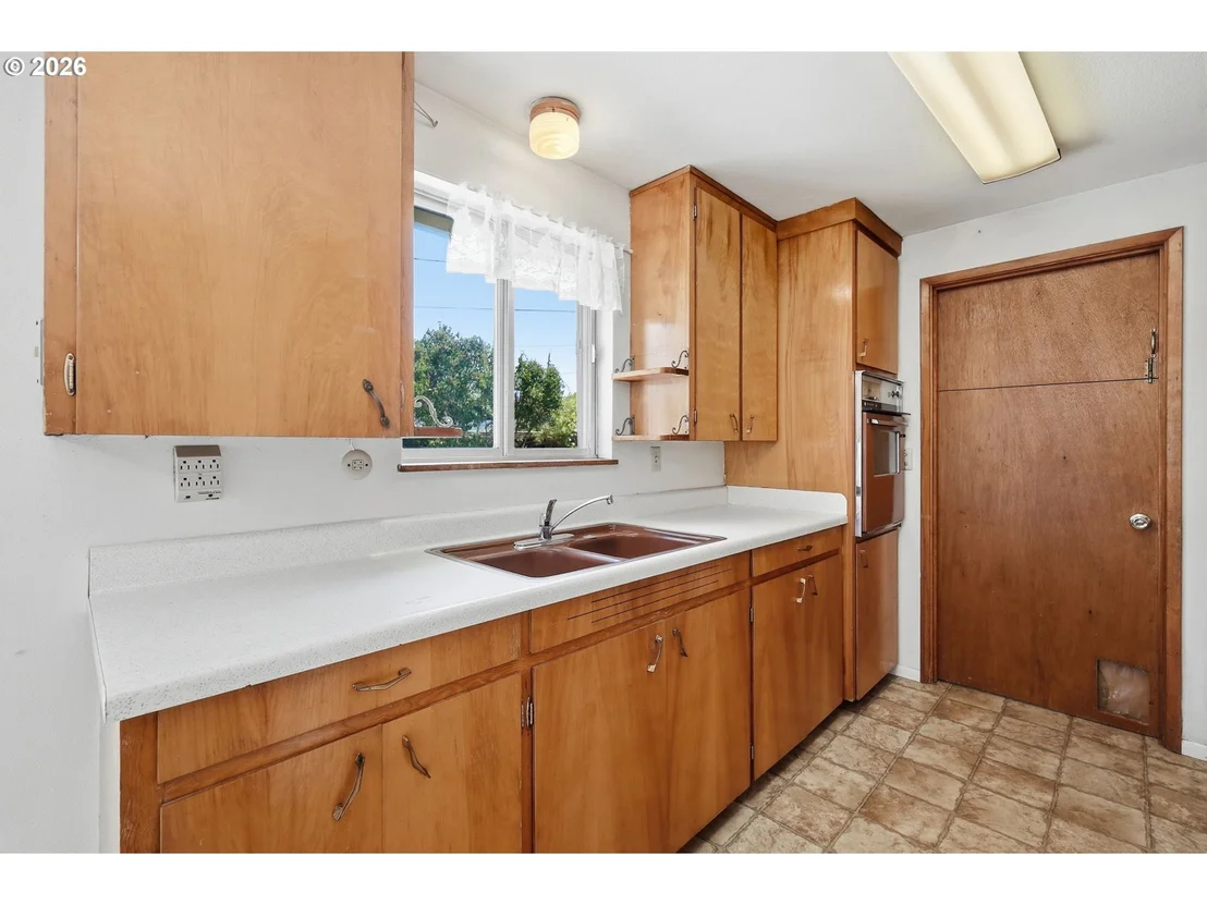 Photo of 1995 SMITHOAK ST