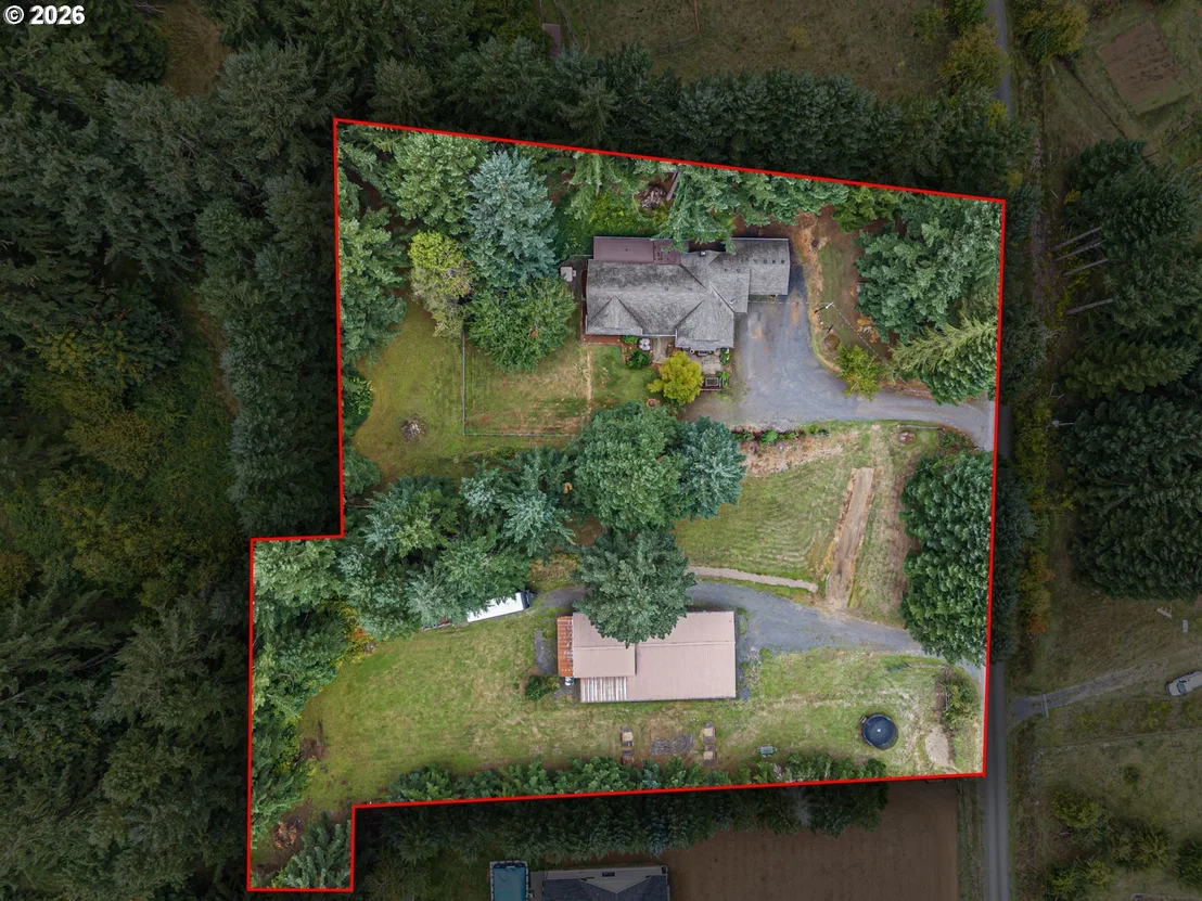 Photo of 39066 CARR TRAIL RD