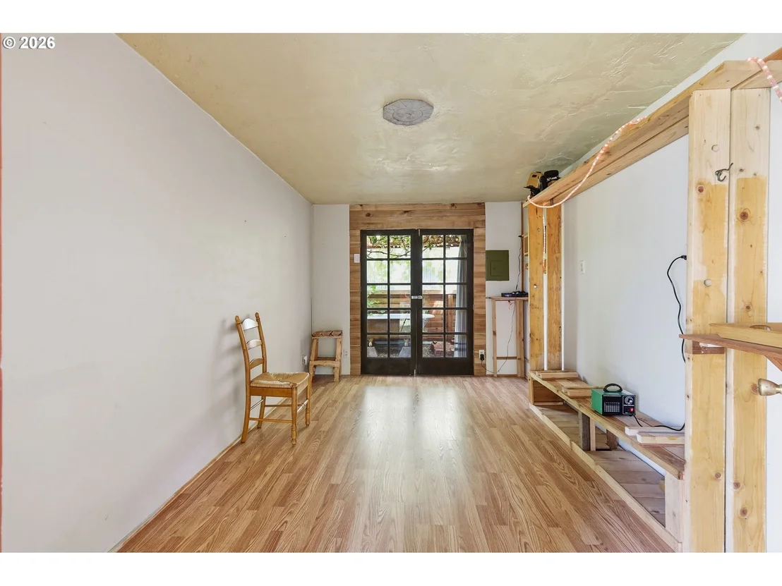 Photo of 605 KOURT DR